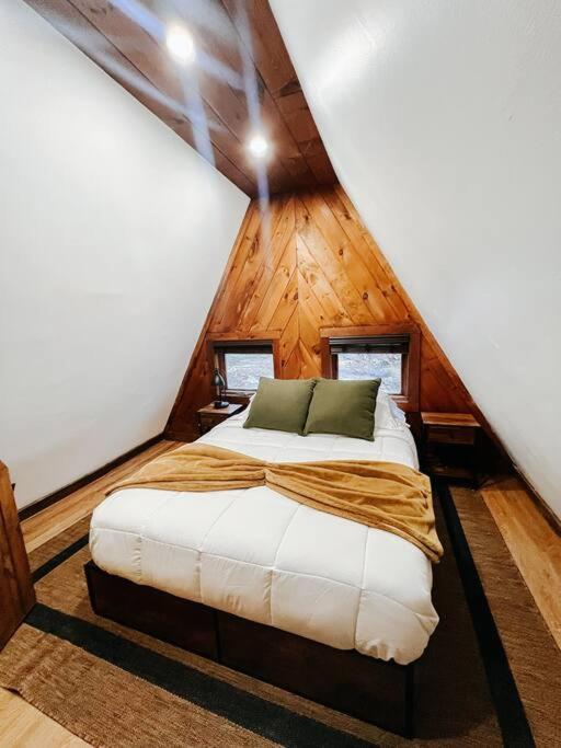 New! Cozy & Modern A-Frame In The Woods W/Hot Tub Villa Tamworth Eksteriør bilde
