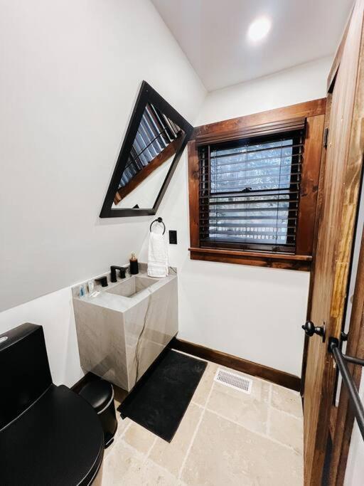 New! Cozy & Modern A-Frame In The Woods W/Hot Tub Villa Tamworth Eksteriør bilde
