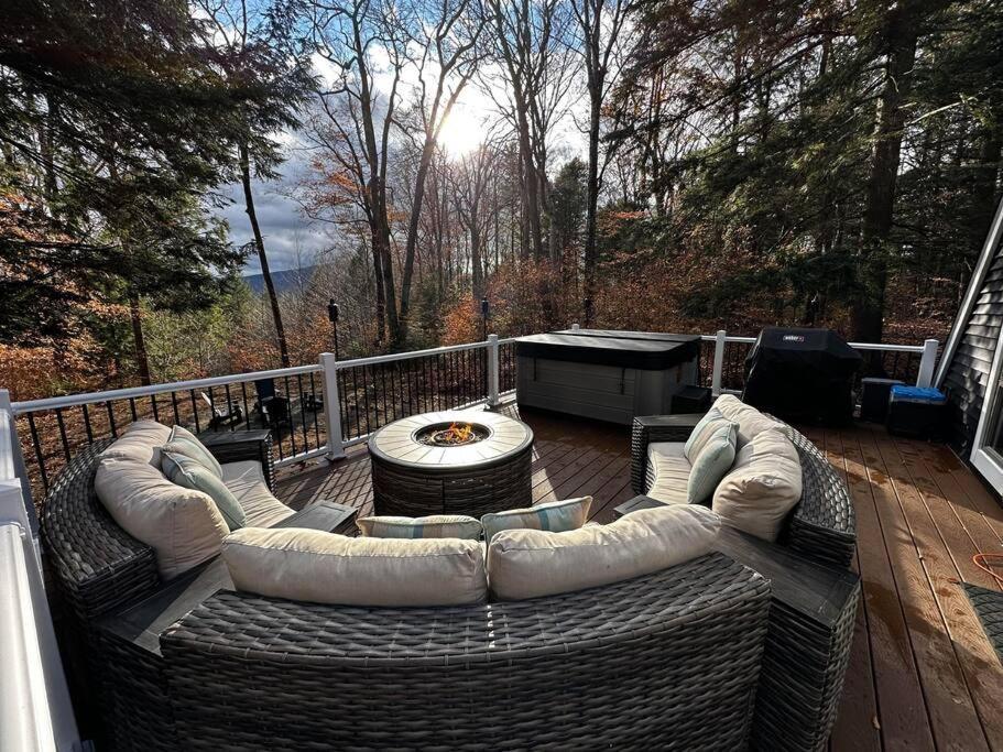 New! Cozy & Modern A-Frame In The Woods W/Hot Tub Villa Tamworth Eksteriør bilde