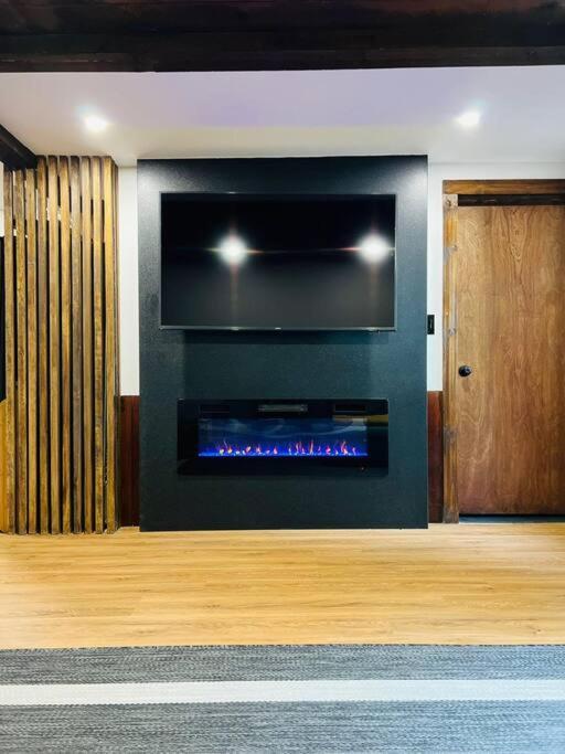 New! Cozy & Modern A-Frame In The Woods W/Hot Tub Villa Tamworth Eksteriør bilde